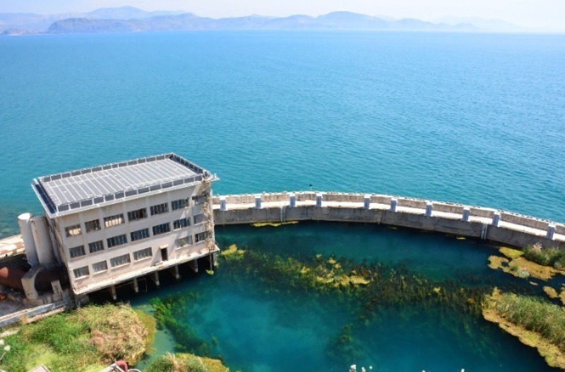 23 03 GR 4374 37.516533 22.738517 antike Dine