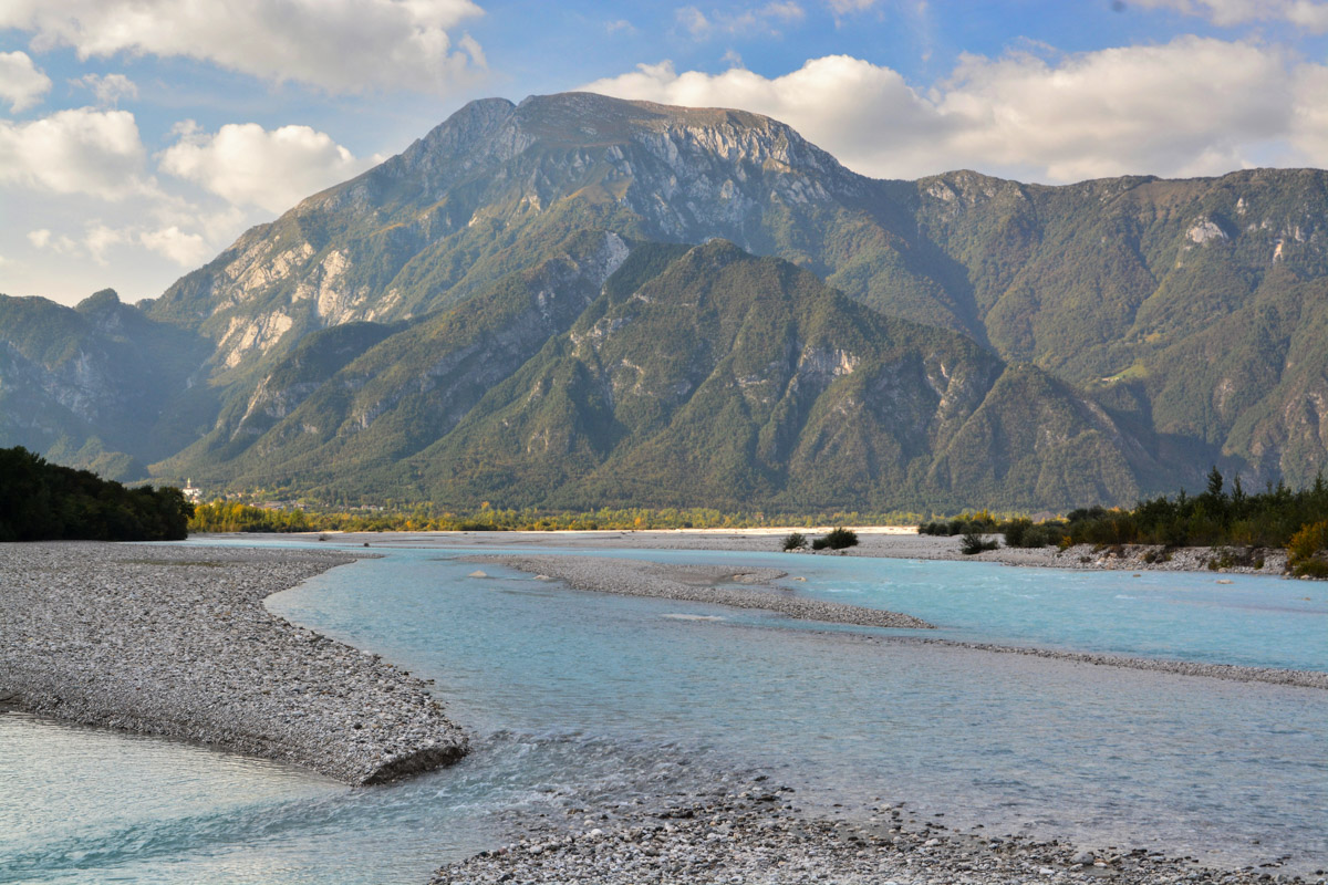 Tagliamento mit natürlichen Kiesbänken