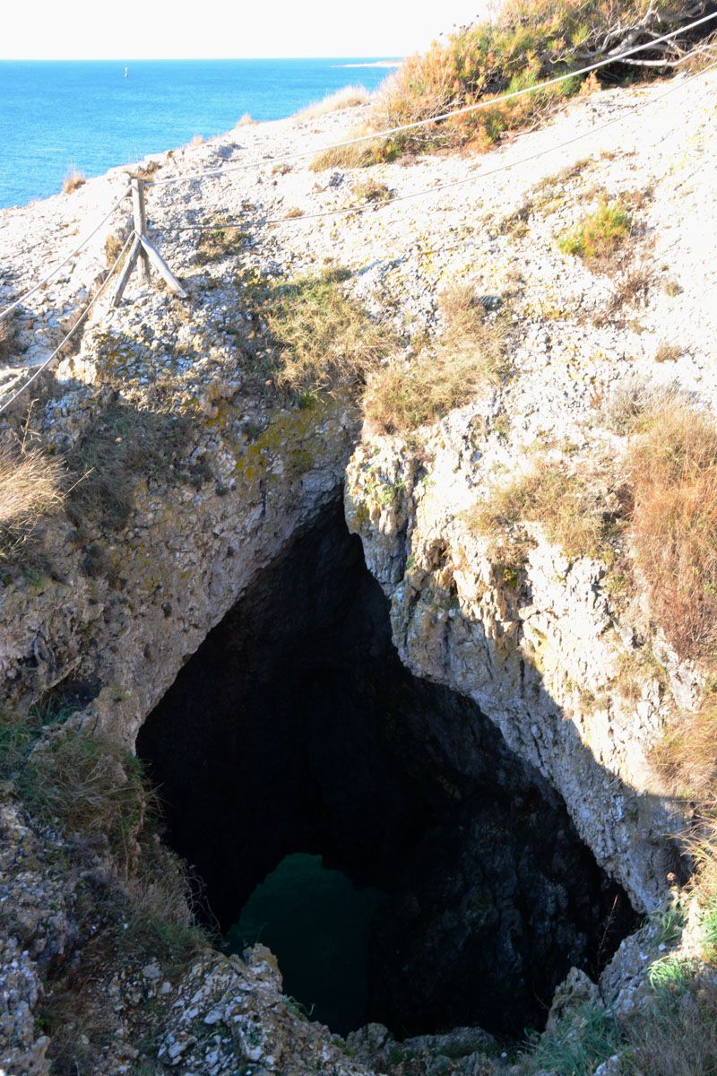 Kap Kamenjak Einbruchshöhle